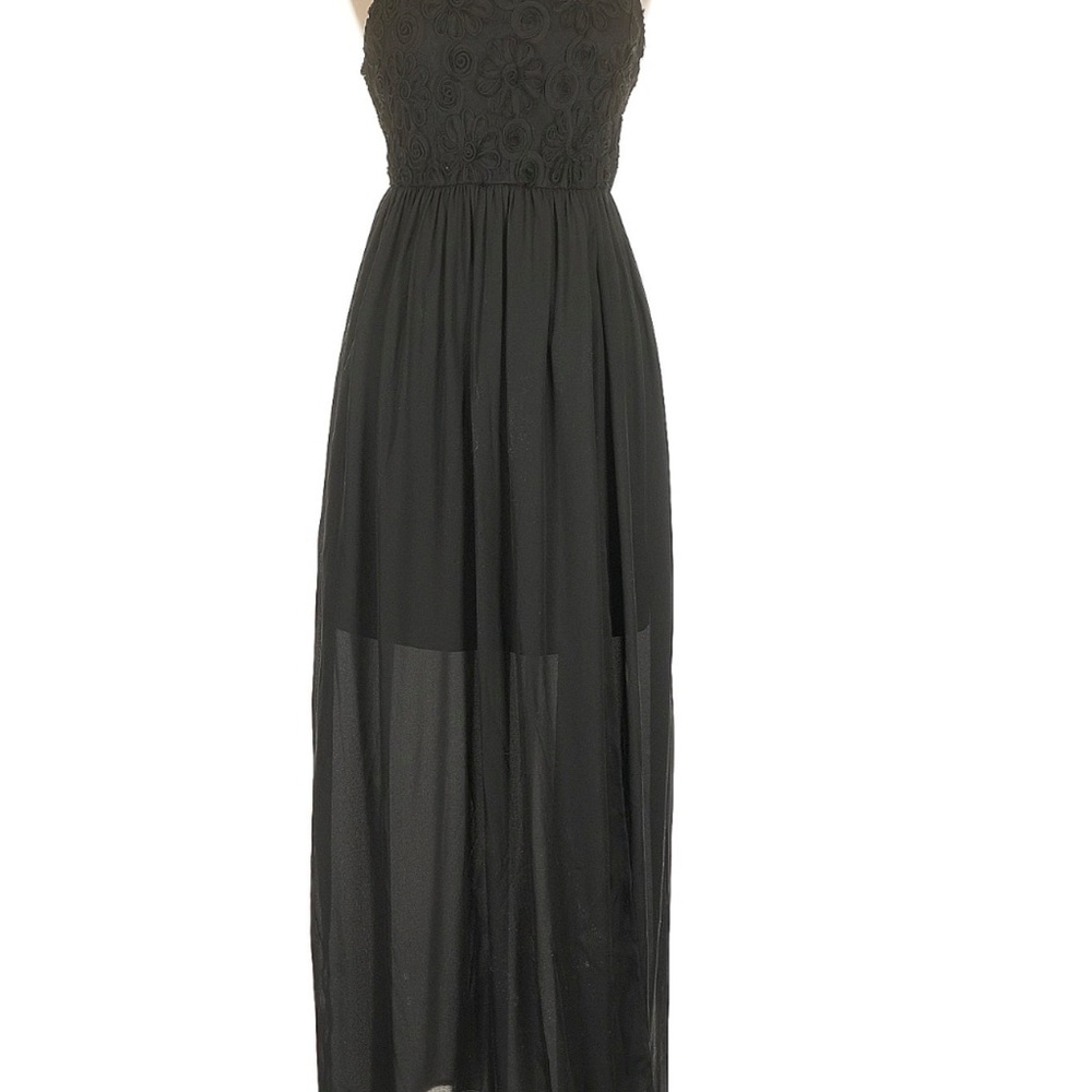 Elegant Black Maxi Dress